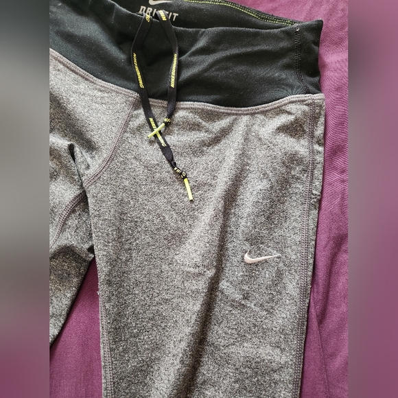 Nike Dri-fit Running Capri workout legging - Picture 1 of 6